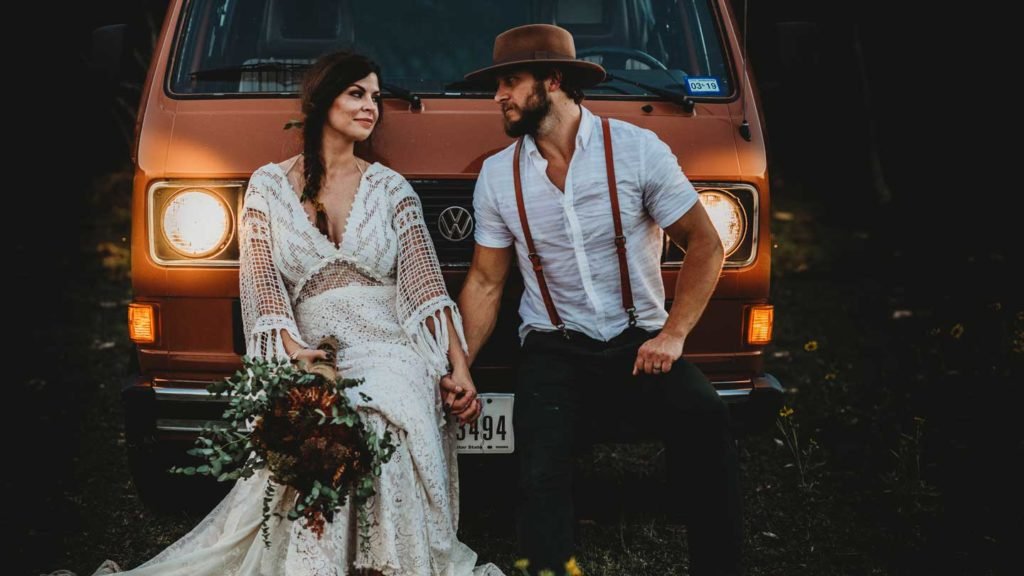 Must-Avoiding-Wedding-Transport-Mistake-for-You-on-coreinfluencer