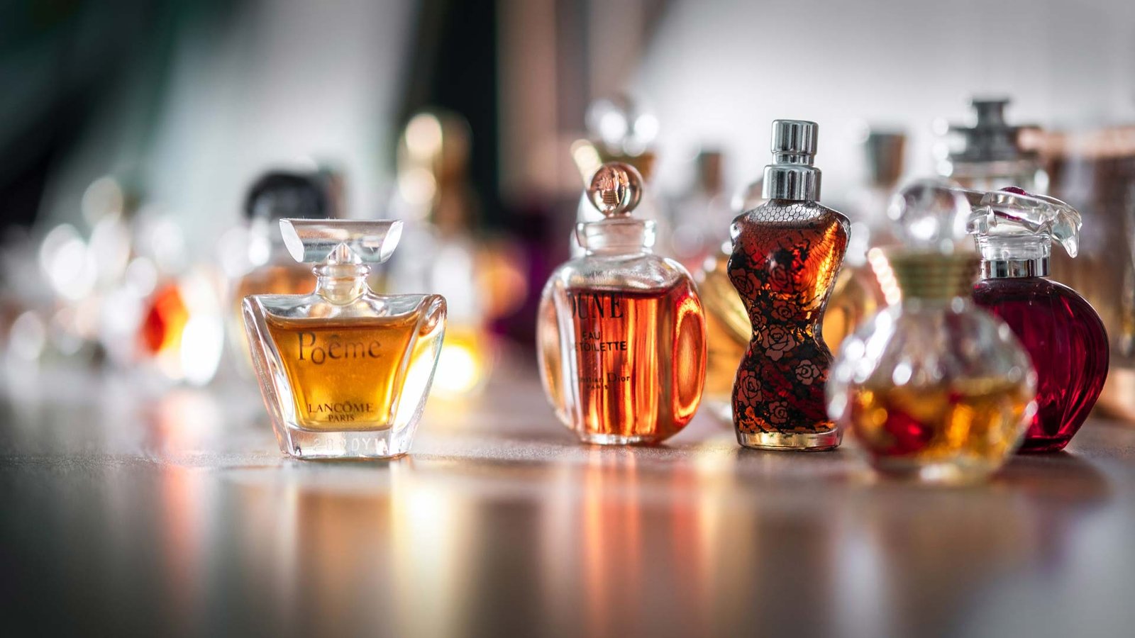 Crafting Your Home’s Aura: The Magic of Signature Scents