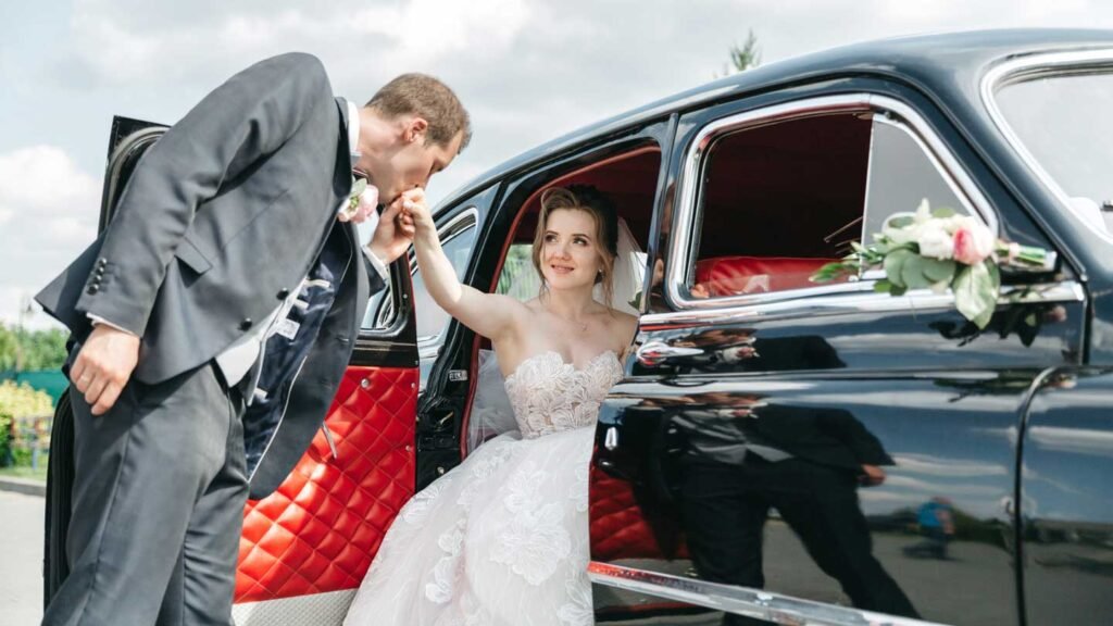 Prom-Memories-To-Last-A-Lifetime---Why-Prom-Limo-Rentals-Matter-on-coreinfluencer