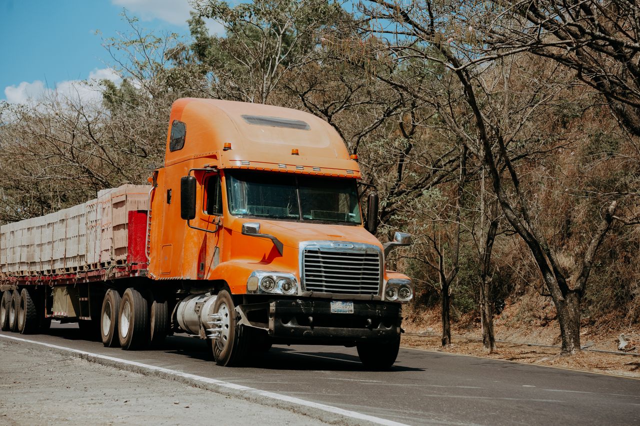 Truck Accident Attorney NY Understanding Commercial Truck Accident Claims and Legal Rights (1)